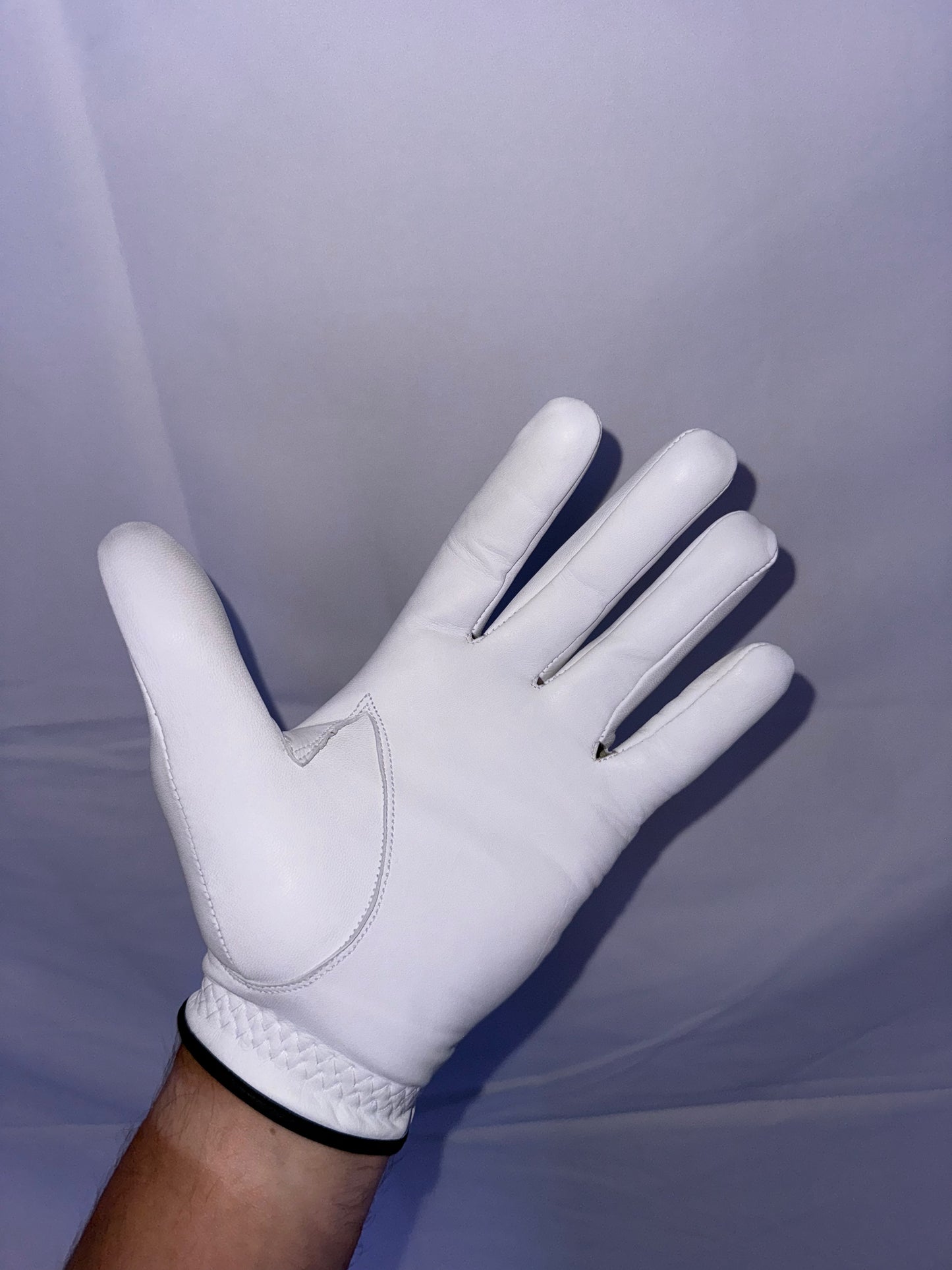 True Glove – The Golf Glove with a Printed Wedding Ring